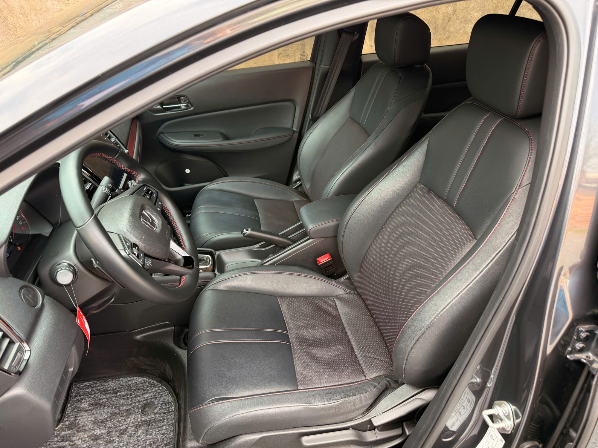 Xe Honda City RS xám đã qua sử dụng
